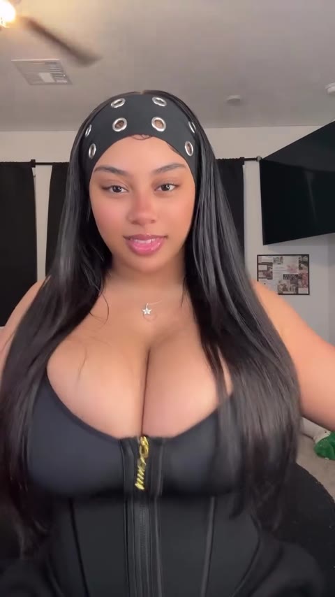 Jasmynaaliyah nude Instagram photo 2 — @jasmynaaliyah leaked