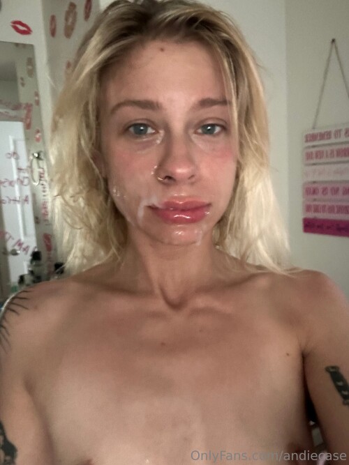 Andiecase — Instagram girl nude model
