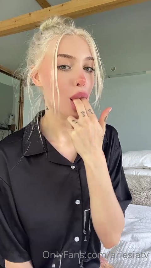 Ariesiagray nude Instagram photo 17 — @ariesiagray leaked